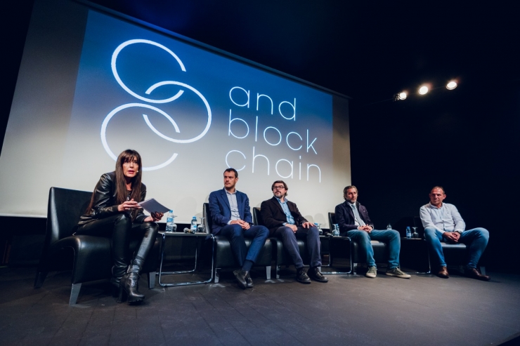 La taula rodona que ha comptat amb Marta Ambor, Marc Galabert, Ignacio Alamillo, Ismael Arribas i Miquel Gouarré.